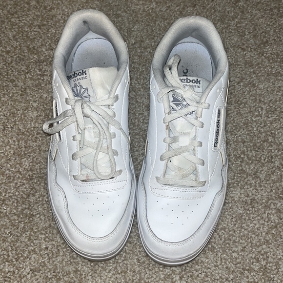 Reebok Women’s Classic Holographic Clubs size 9 - Picture 2 of 6